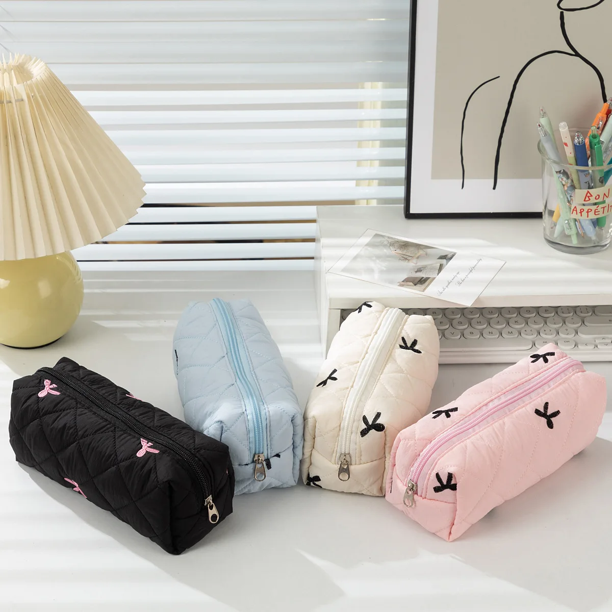 Quilted Bow Hand Clutch Bag Multifunctional Storage Pouch Portable Travel Makeup Case Pencil Bag For Lipstick Earphones Sundries