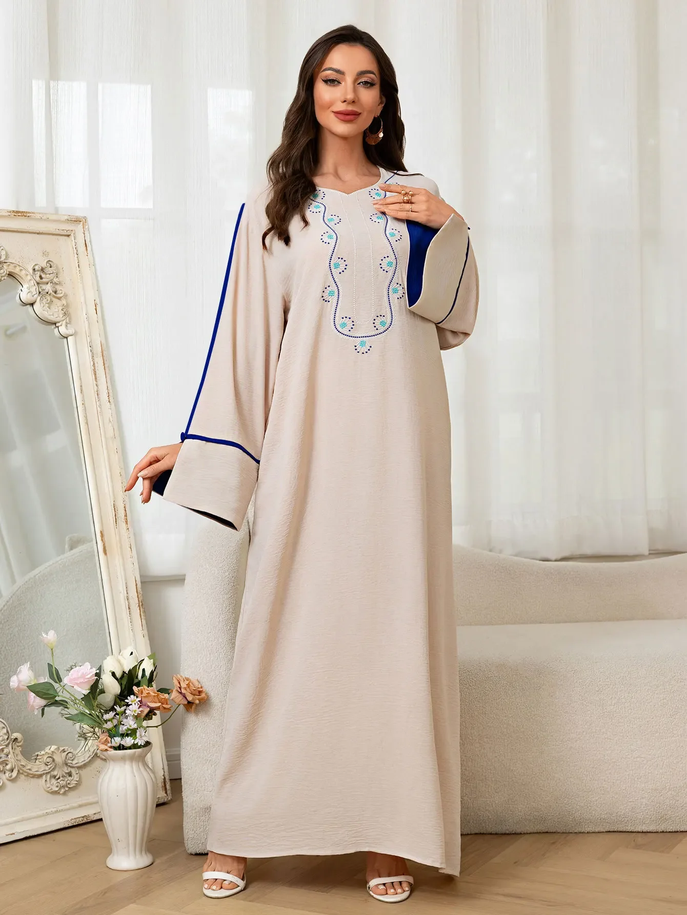 

Eid Embroidery Women Dress Muslim Abaya Vestidos Largos Party Caftan Jalabiya Ramadan Long Dresses Arab Long Robe 2025 Dubai