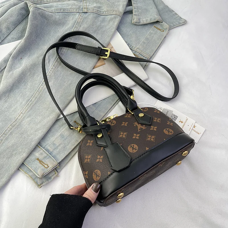 2026 New Women's Bags New Arrivals with Niche and Elegant StyleThis Year's Popular Bestselling Shoulder Bags High-End Sense image 4