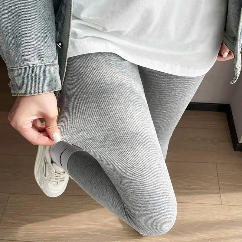 2025 NUEVO Otoño Invierno Leggings de tiburón de cintura alta Leggings cálidos de lana sin costuras para mujer Leggings deportivos casuales delgados y delgados