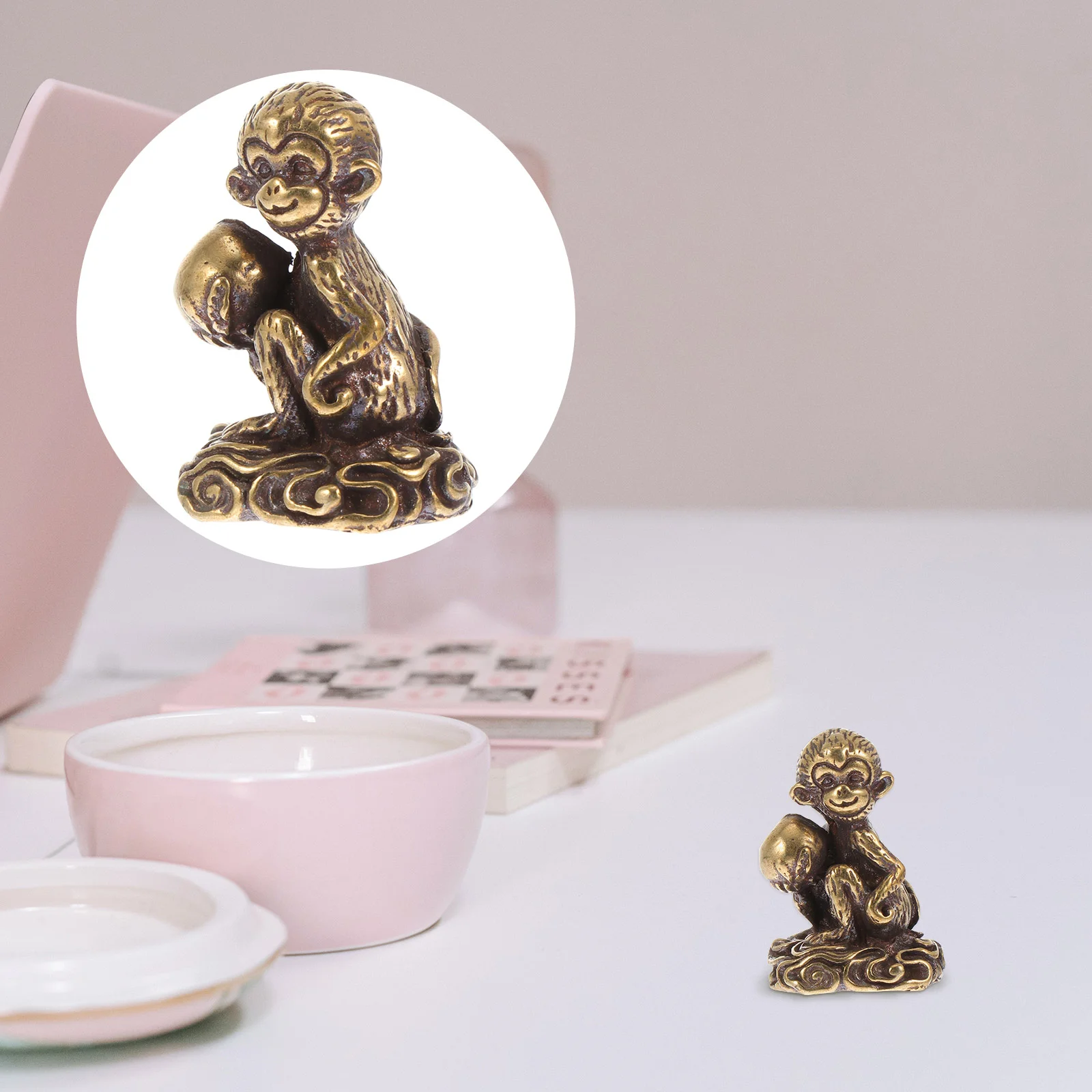 

The Animal Pendant Small Monkey Decor Home Adornment Ornament Sculpture Desktop Copper Craft Figurine Golden