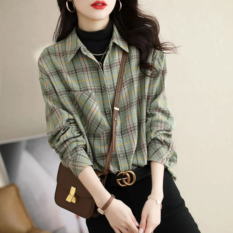 Vintage Printed Button Pockets Plaid Shirt Female Clothing New Autumn and Winter Commute Tops Fashion All-match Casual Blouse