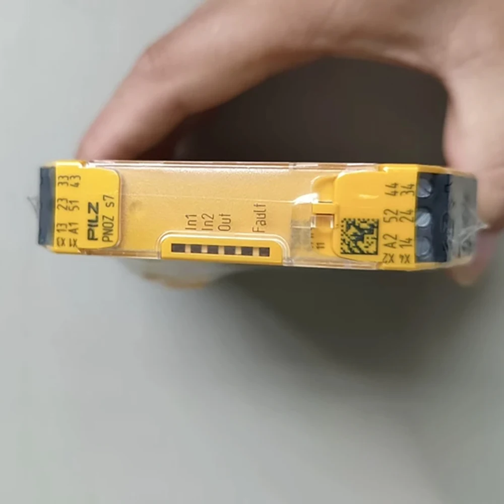 750107 Relè di sicurezza PNOZ S7