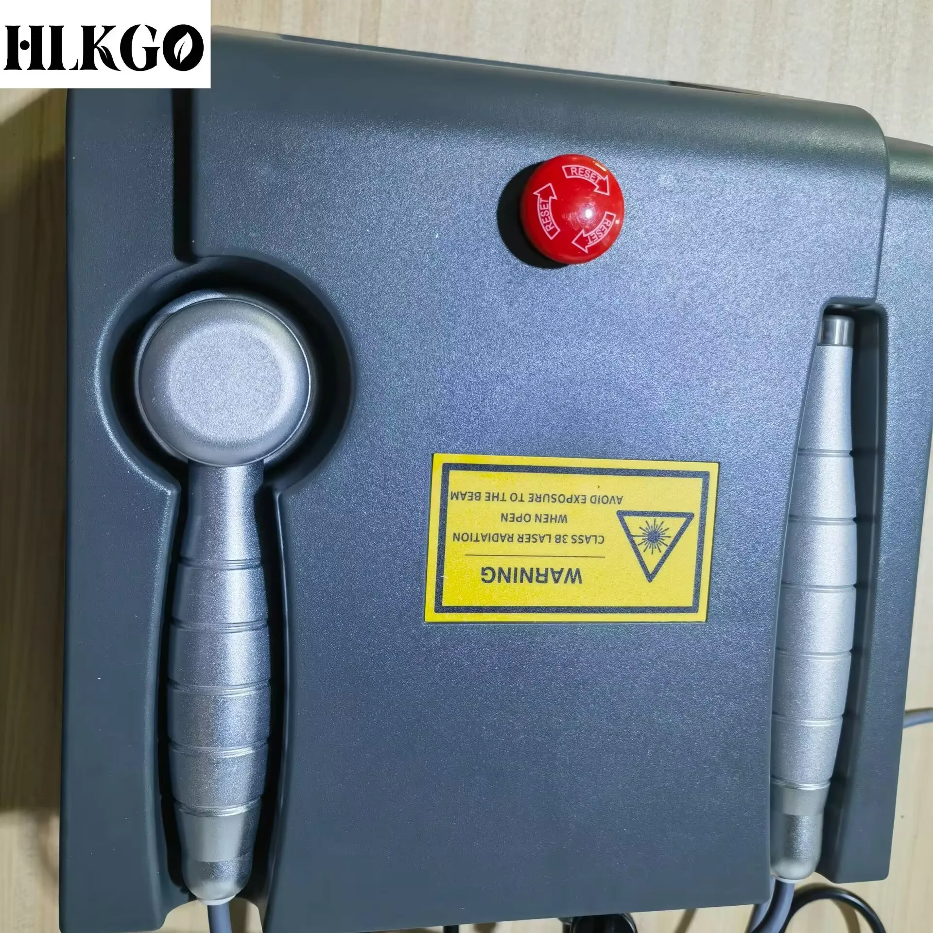 

Лазерная терапевтическая система 808 нм/650 нм с двойной длиной волны и высокой мощностью для лечения боли в суставах, заживления ран и реабилитации