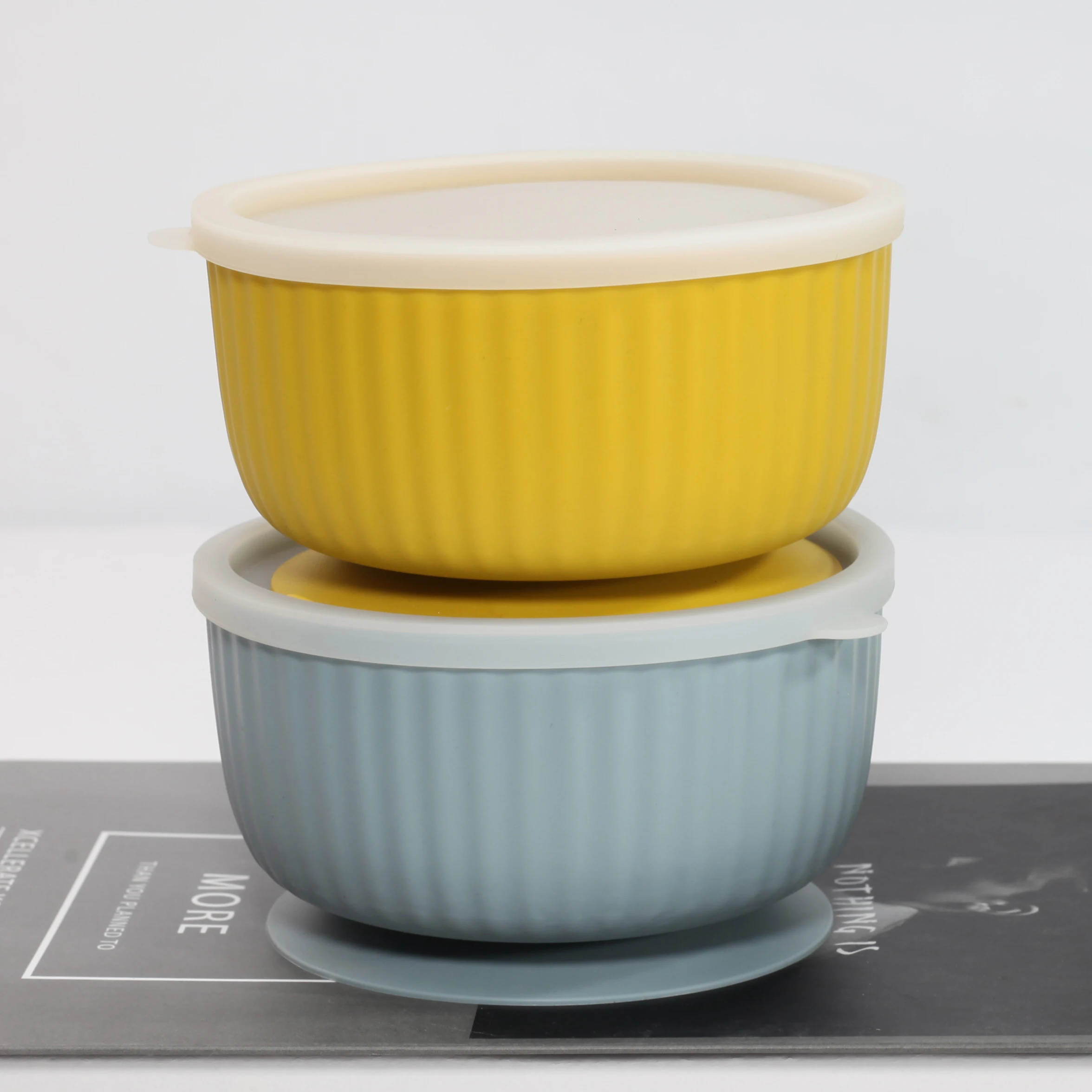 

Hot Selling Candy Color Baby Silicone Suction Bowl Portable Safe Leak-proof Silicone Kids Bowl With Lid