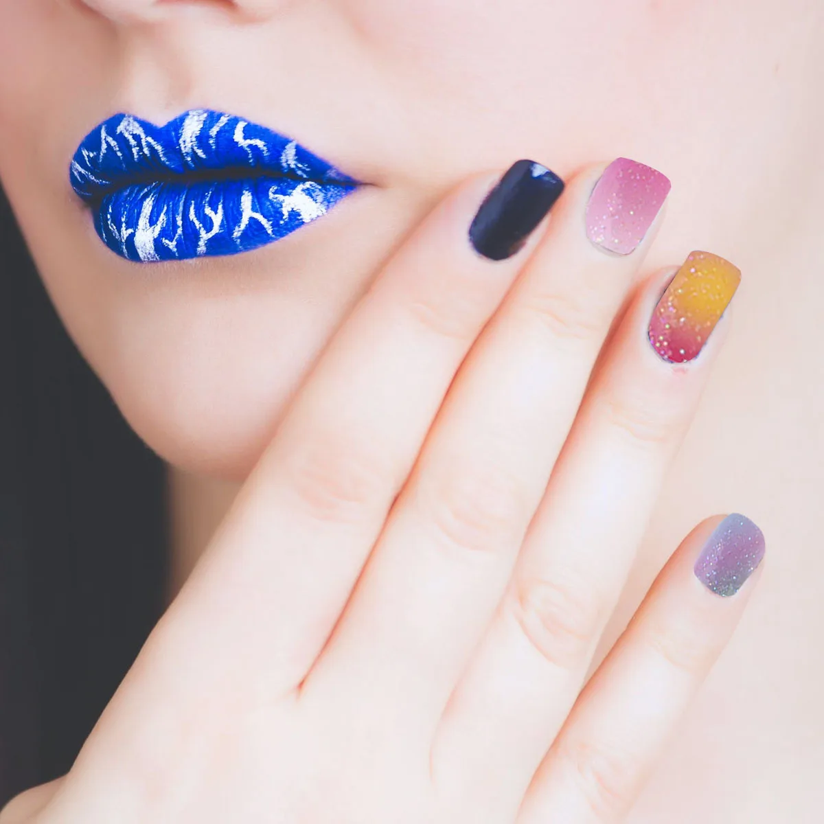 

48Pcs Fake Nails Cartoon Artificial Nail Stickers Easy Apply for Party Birthday Holiday Creative DIY Manicure