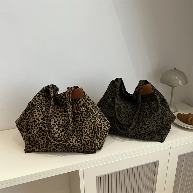 2024 Fashionable New Leopard Print Canvas Large Capacity Leisure Multifunctional Commuting Shoulder Bag