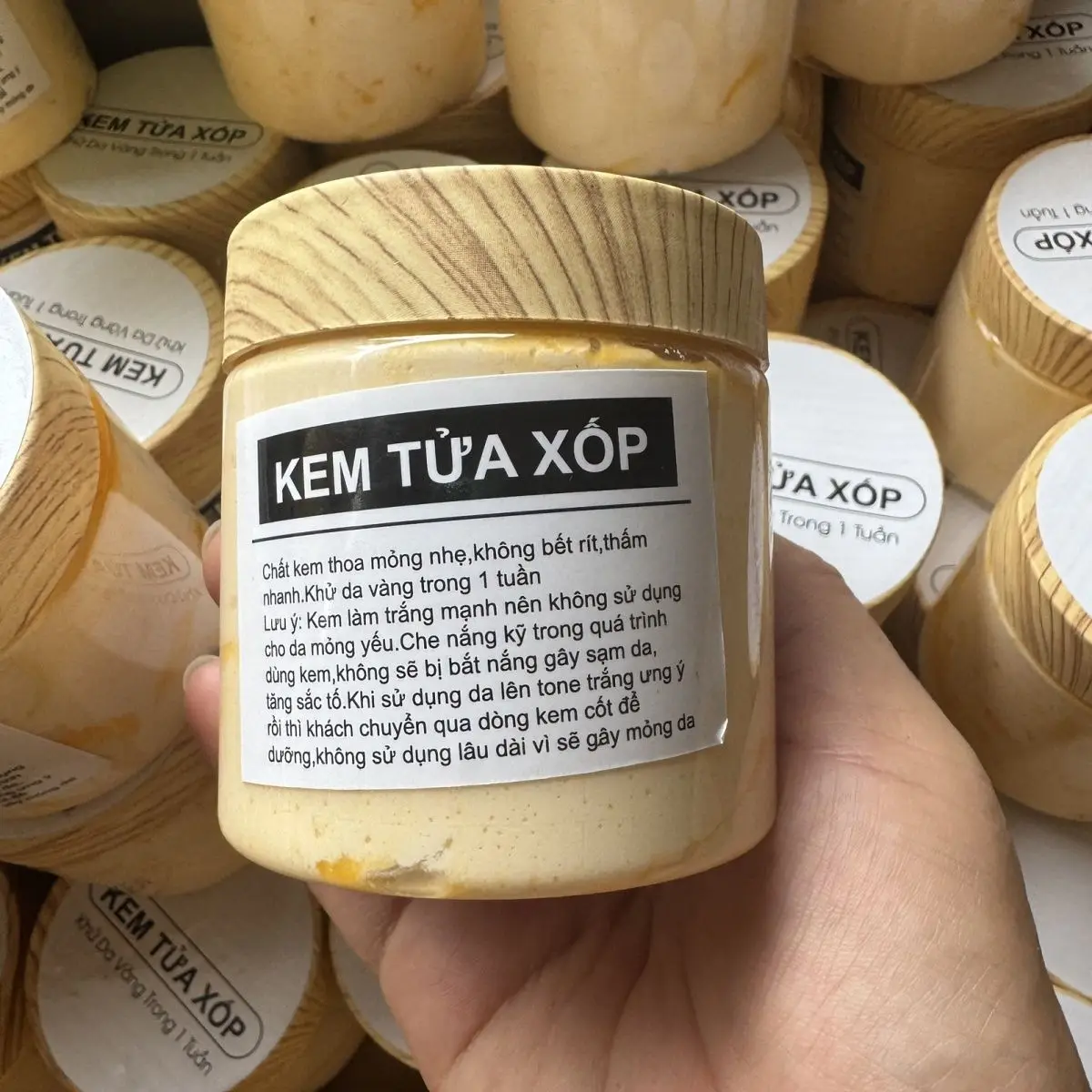 Brightening Body Cream 250g, for Hydrated & Glowing Skin, Lightens & Nourishes Effectively