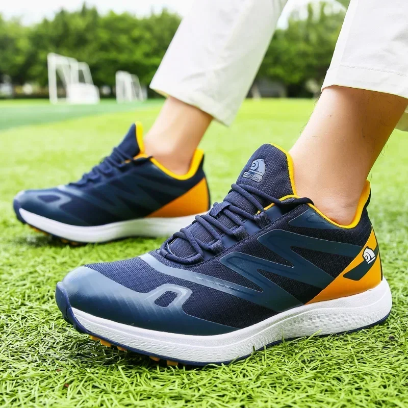 Zapatillas de Golf antideslizantes para hombre, zapatos de Golf sin púas, zapatillas de deporte de lujo para caminar, novedad