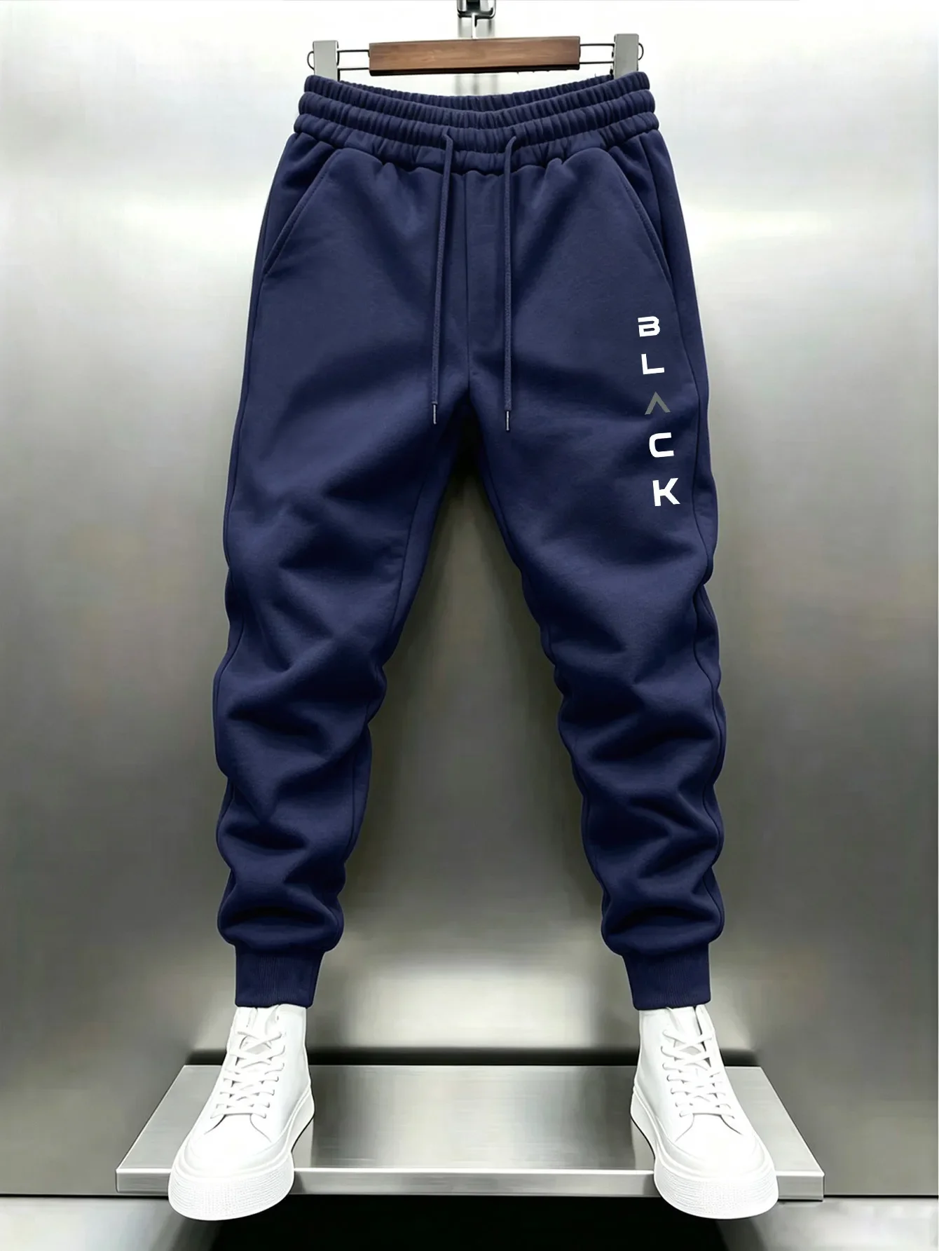 Schwarze Herren-Sporthose mit Schriftzug, Urbane Casual-Mode-Hose, Ganzjährig für Zuhause und Outdoor, Bequeme Weiche Jogginghose, Herrenbekleidung – Detail 10