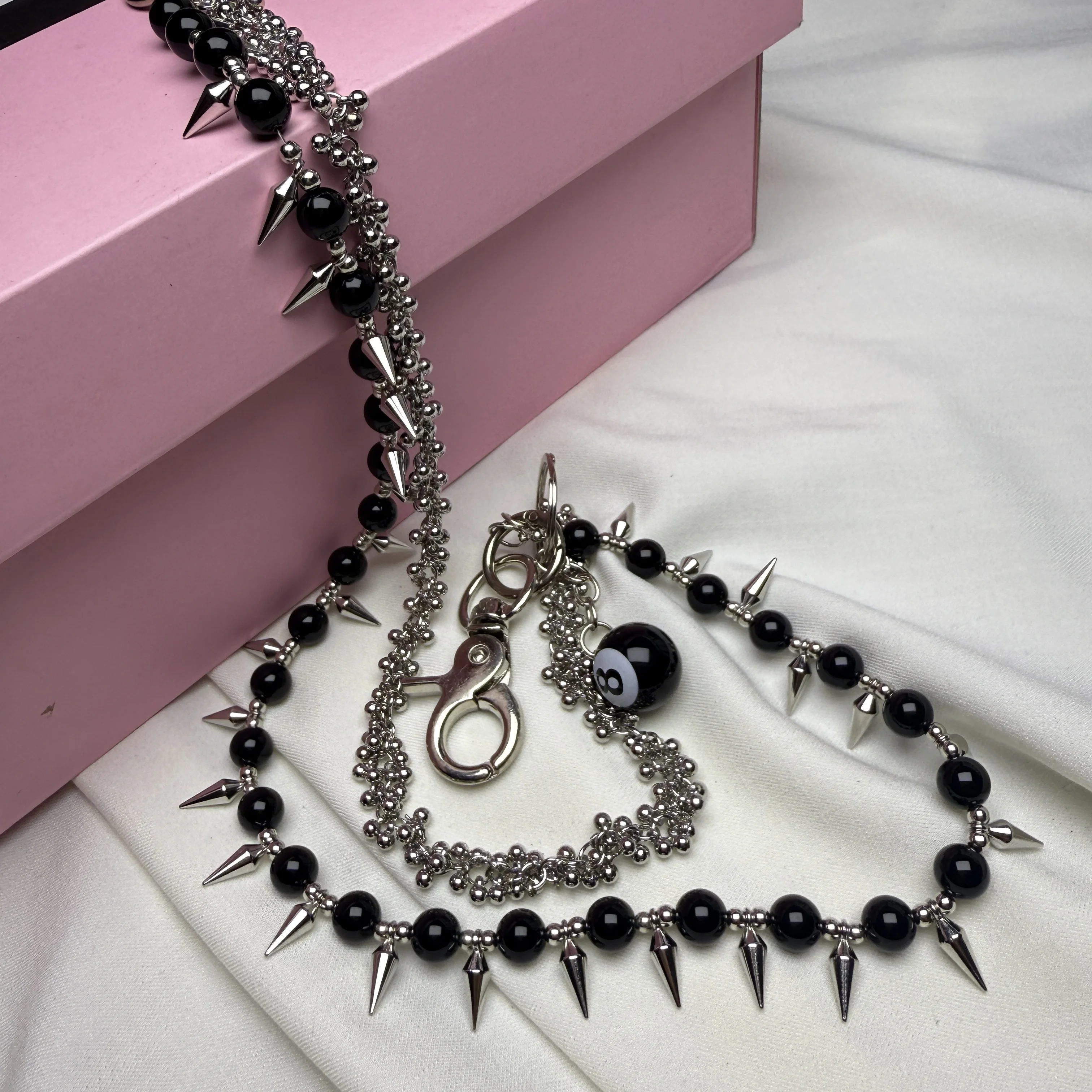 Original handmade denim pants chain, exquisite high-end ultra bright black agate stone punk style keychain pendant