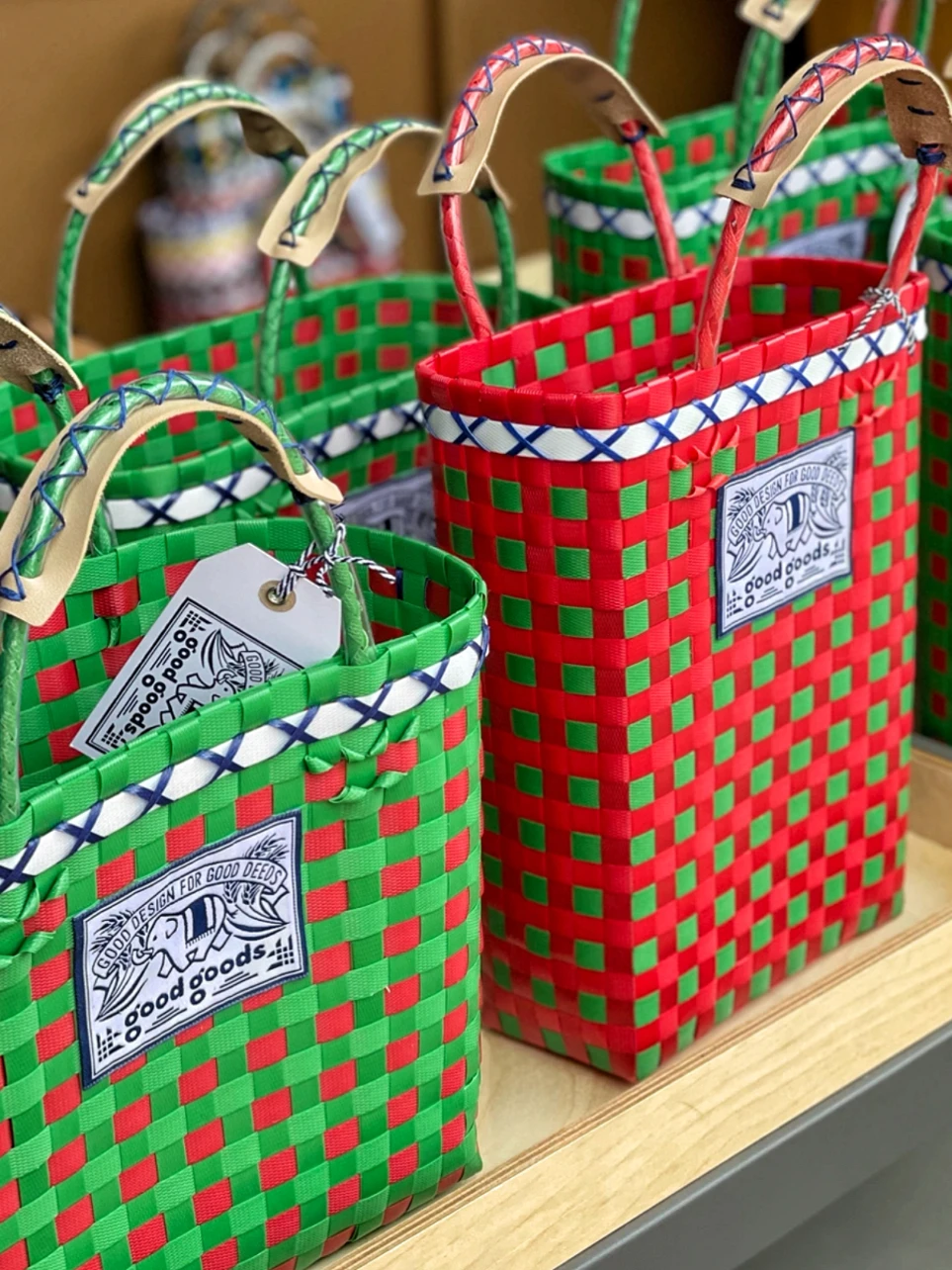 

2025 Handwoven Handbag Trendy Brand Market Basket Handheld Bag Basket ape Large Size Casual Simple Sle Daily Use