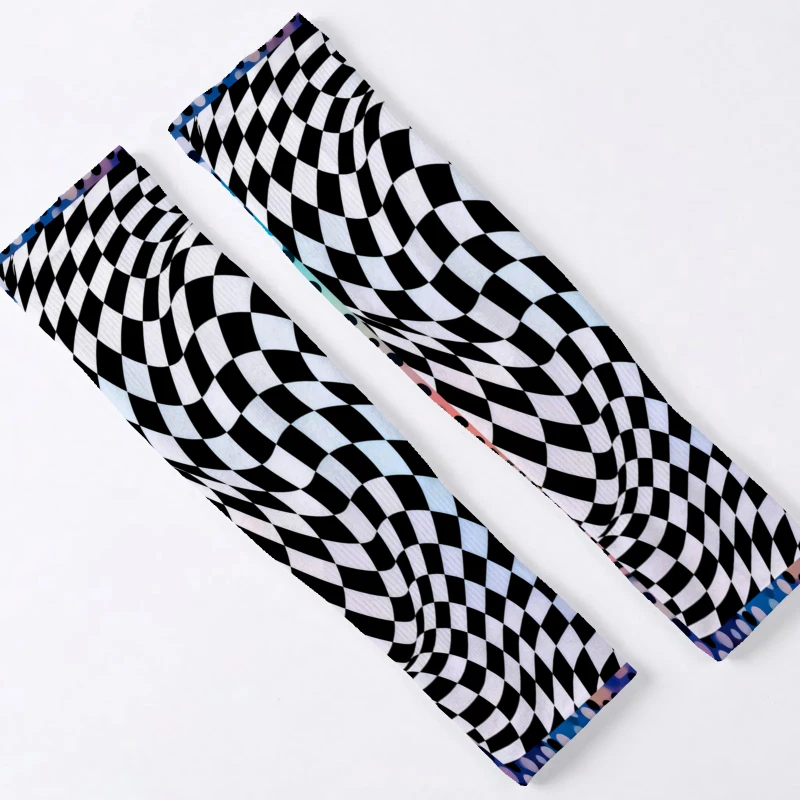 1Pair Unisex Ice Sleeve Arm Covers Black And White Checkered Psychedelic Pattern Visual Distortion Effect