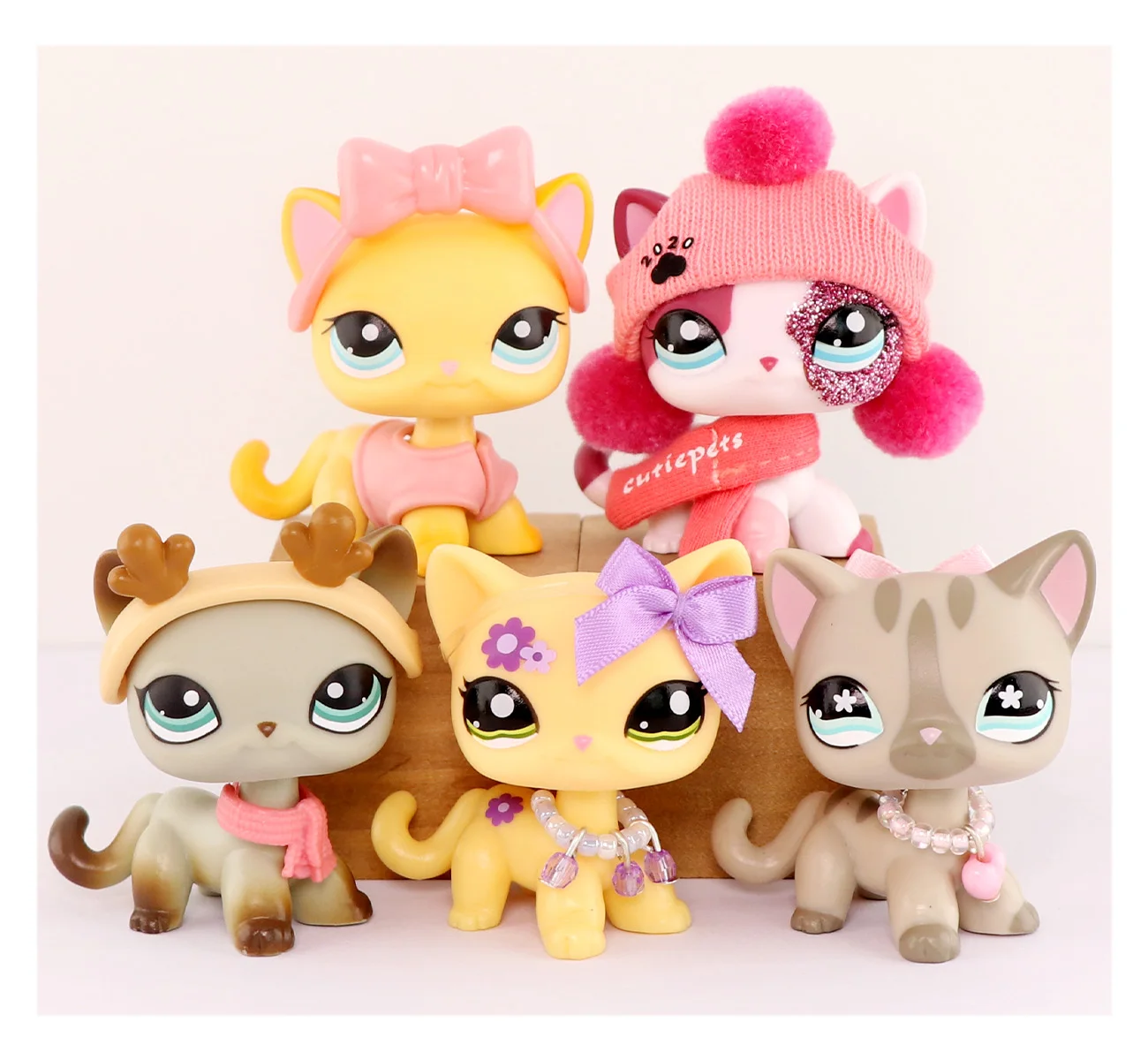 

Pet Shop Shorthair Cats #391 #1962 #2291 #468 #339 with Accessories Figure Collectable Pet Kids Gift Pack (All Toy )