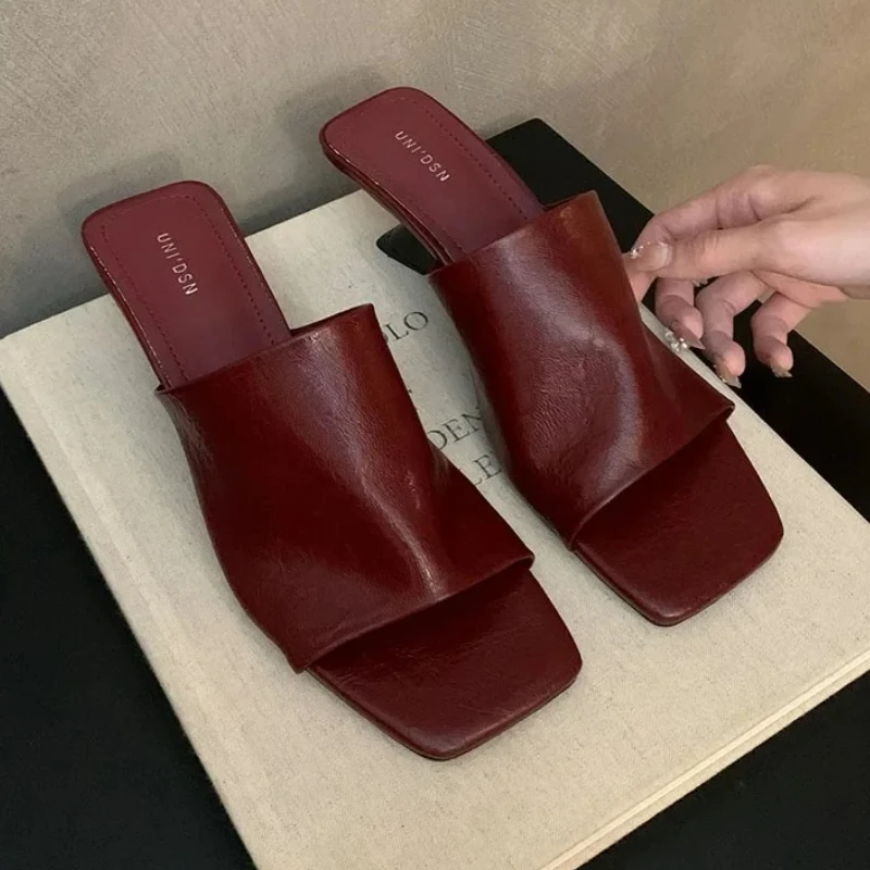 

Элегантные босоножки на высоком каблуке, женские туфли-лодочки, модельные туфли, новые летние лаконичные женские модные шлепанцы на танкетке с квадратным носком для женщин