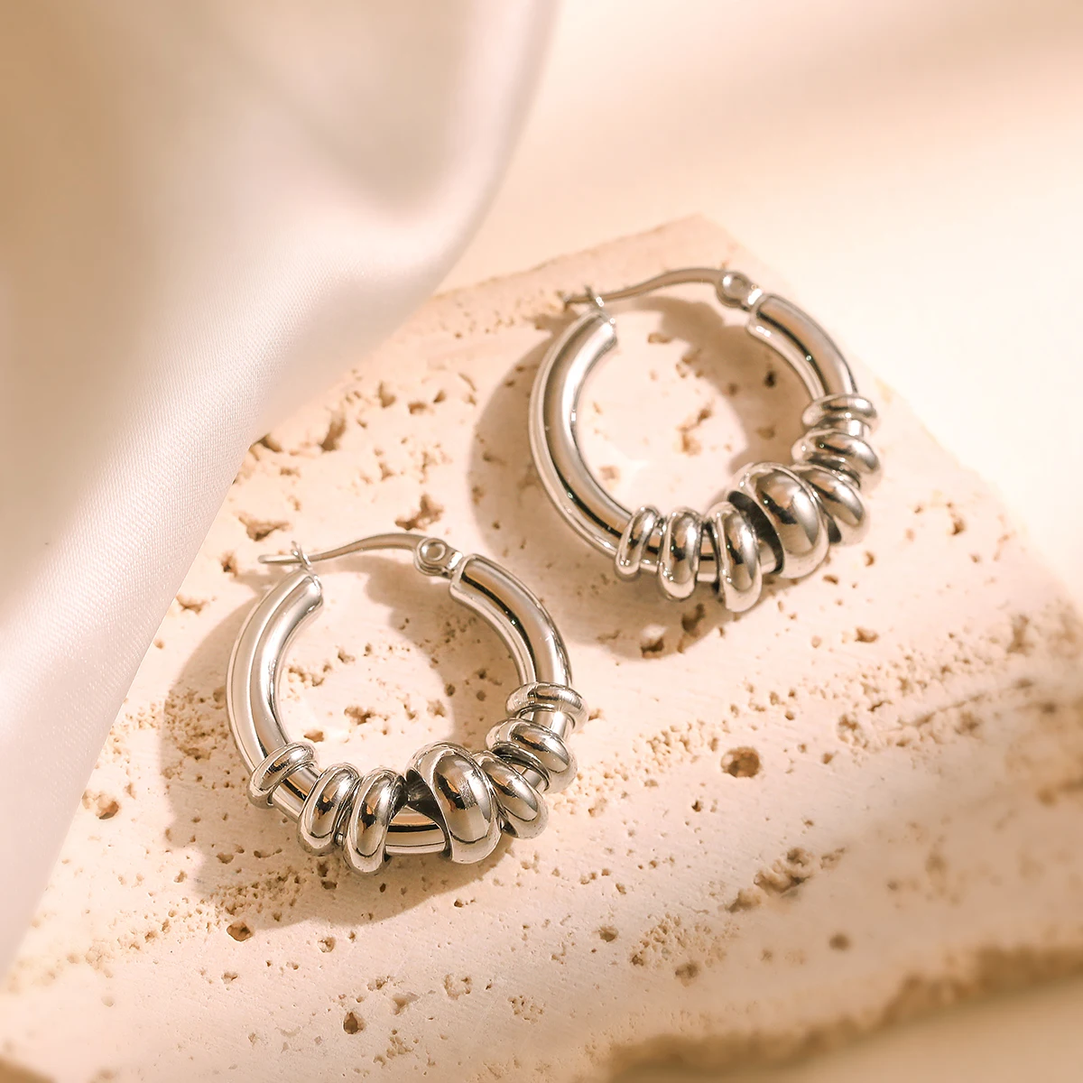 NEWBUY 2026 New Arrival Non-Fading Stainless Steel Jewelry Metal Style Geometric Hoop Earrings For Women Daily Accessories