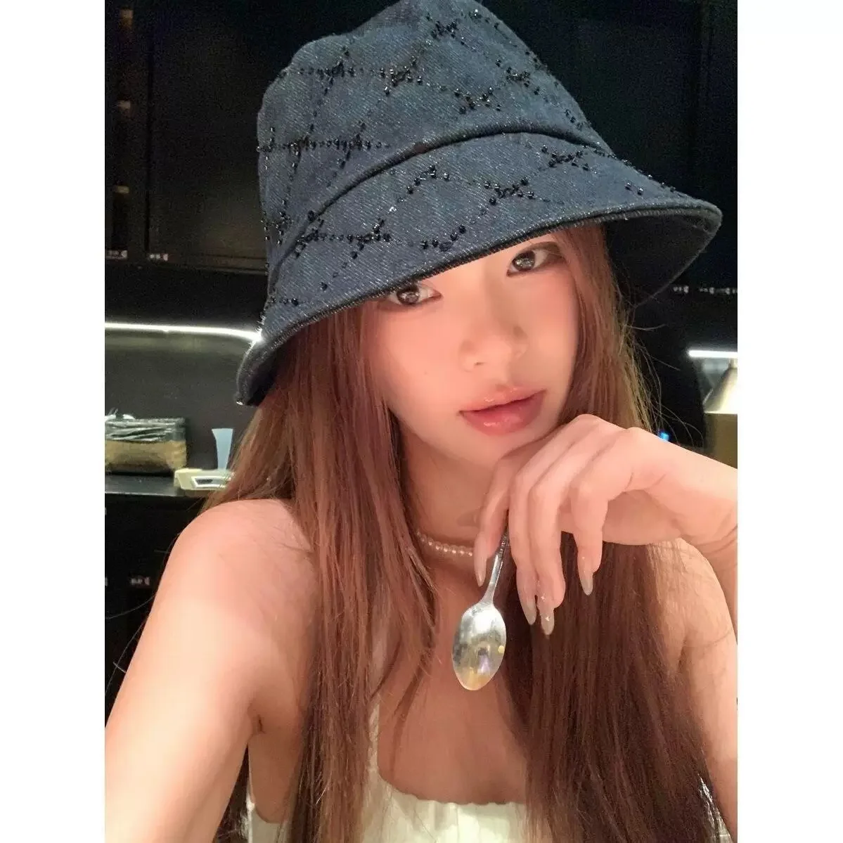 gorra-de-pesca-moderna-para-mujer-de-mezclilla-con-superficie-brillante-proteccion-solar-estilo-veraniego-con-patron-geometrico-de-bloques-de-color-de-algodon-y-poliester
