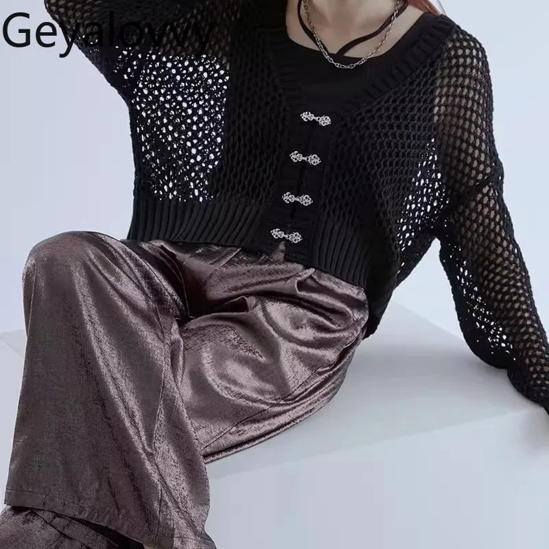 Primavera Estate Nuova fibbia in metallo Cardigan lavorato a maglia con scollo a V cavo Camicia con aria condizionata a maniche lunghe nera versatile da donna dolce