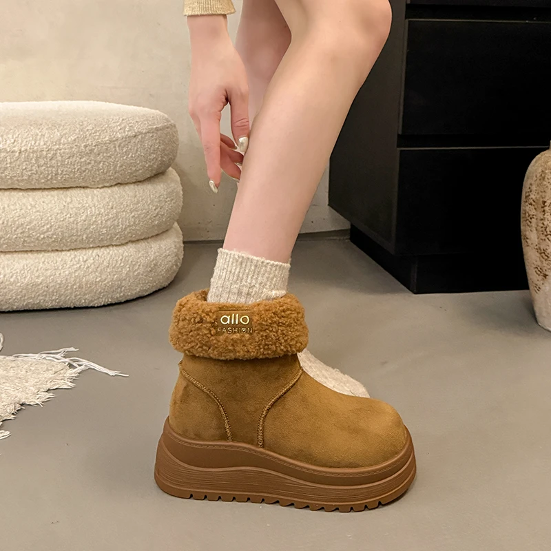 

Snow Boots Women's Winter New Retro Thick Soled Height Increasing Cotton Boots Fashionable Round Toe Flanged Cotton Boots