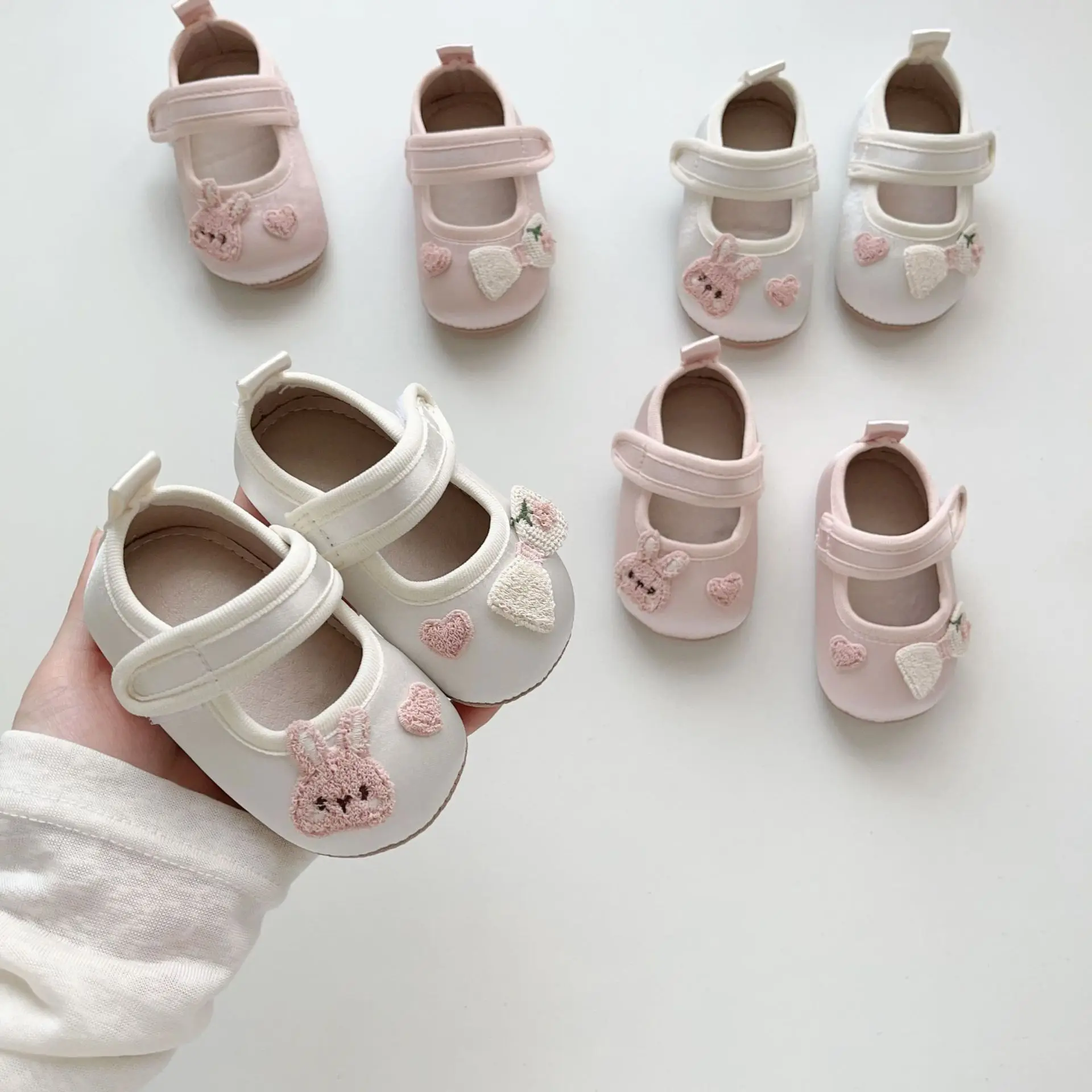 2025 Fall Baby Girl First Walkers Soft Sole Shoes Non-Slip Bow Bunny Details Princess Style Velcro 0-18 Months​