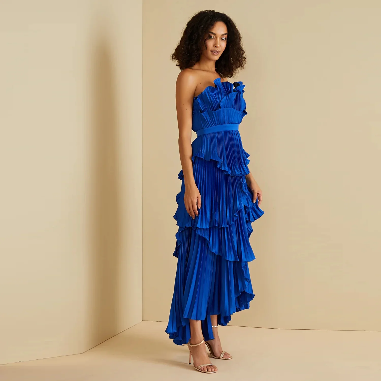 Koningsblauw geplooide maxi-jurken strapless een lijn lange feestjurk off-shoulder op maat gemaakte mode ruches galajurken