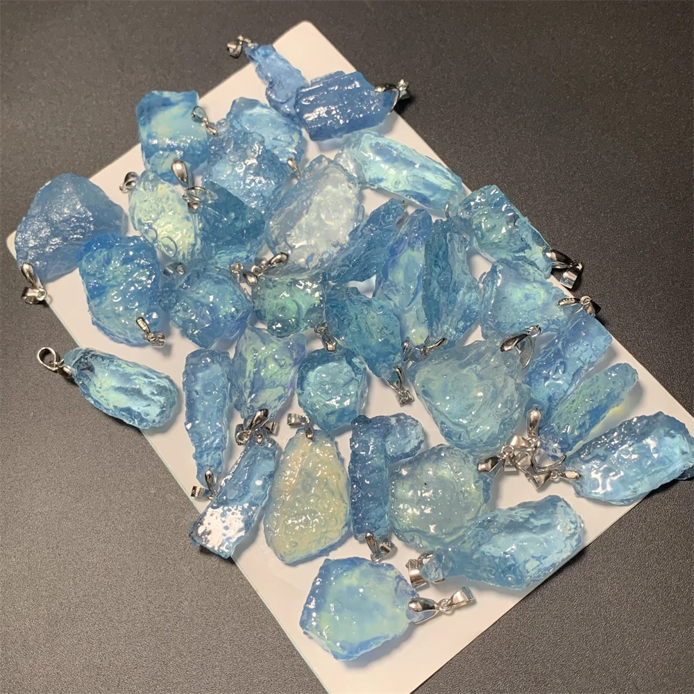 Clear Natural Transparent Fluorescent Blue Aquamarine Pendants Women Irregular Heal Beads Polished Rough Raw Aquamarine Necklace