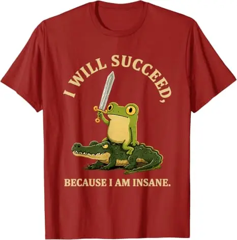 Ich werde Erfolg haben, weil ich verrückt bin. Lustiges T-Shirt mit Frosch auf Krokodil. Y2k Frosch reitet auf Krokodil. Ästhetische Kleidung. Humorvolles Spruch-T-Shirt. – Detail 6