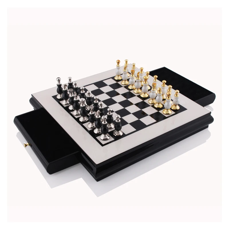 Nordic chess ornaments Black and white wood piano baking technology Chess board artware ornaments with zinc alloy