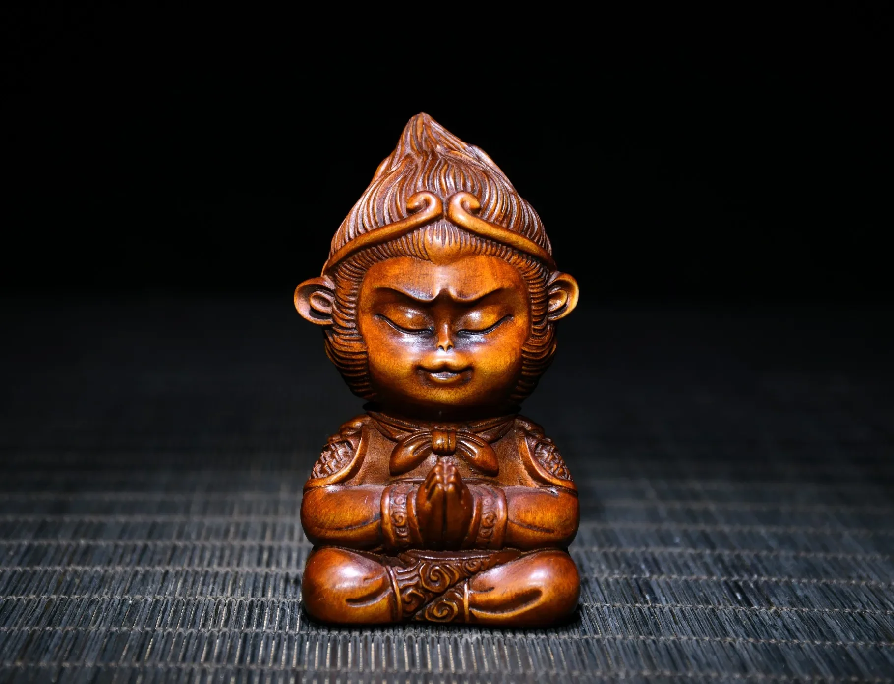 

3"Tibetan Temple Collection Old Boxwood Carving Sun WuKong Immortal Monkey Fighting to defeat Buddha Worship Hall Town house