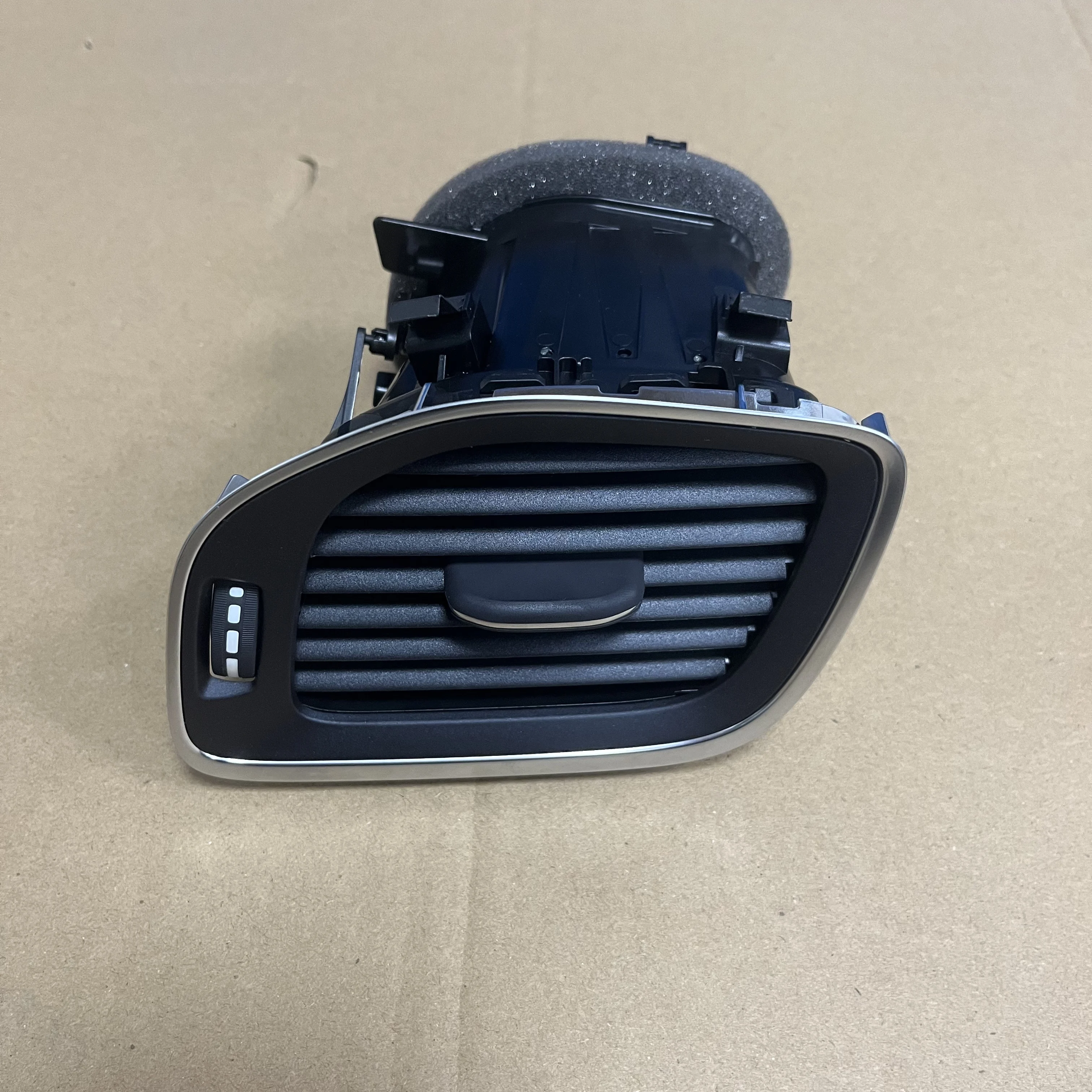 

31393996 S60/V60 Right Air Vent Passenger Side AC Vent For Volvo S60 (11-18)/V60 (-18)/V40 (13-)