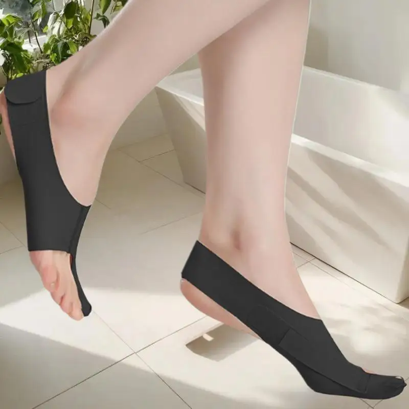 1Pcs Adjustable Hallux Valgus Corrector – Lightweight Toe Separator and Ankle Support for Use with Footwear