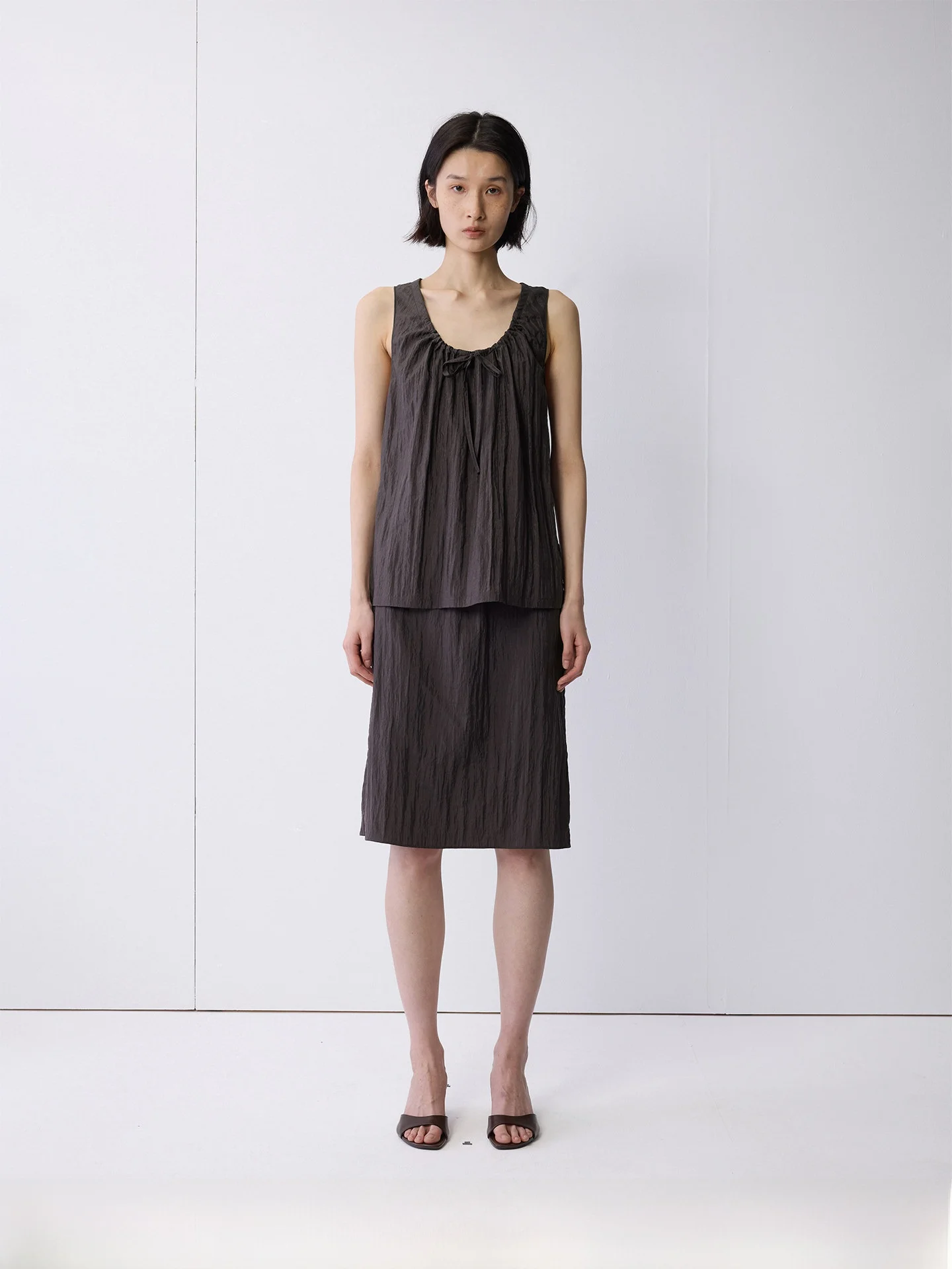 

Silk Blend U-Neck Sleeveless Vest Gloss Adjustable Texture RandomPiece26 Summer New Fashion Women's Loose Fit H-Shape Vest
