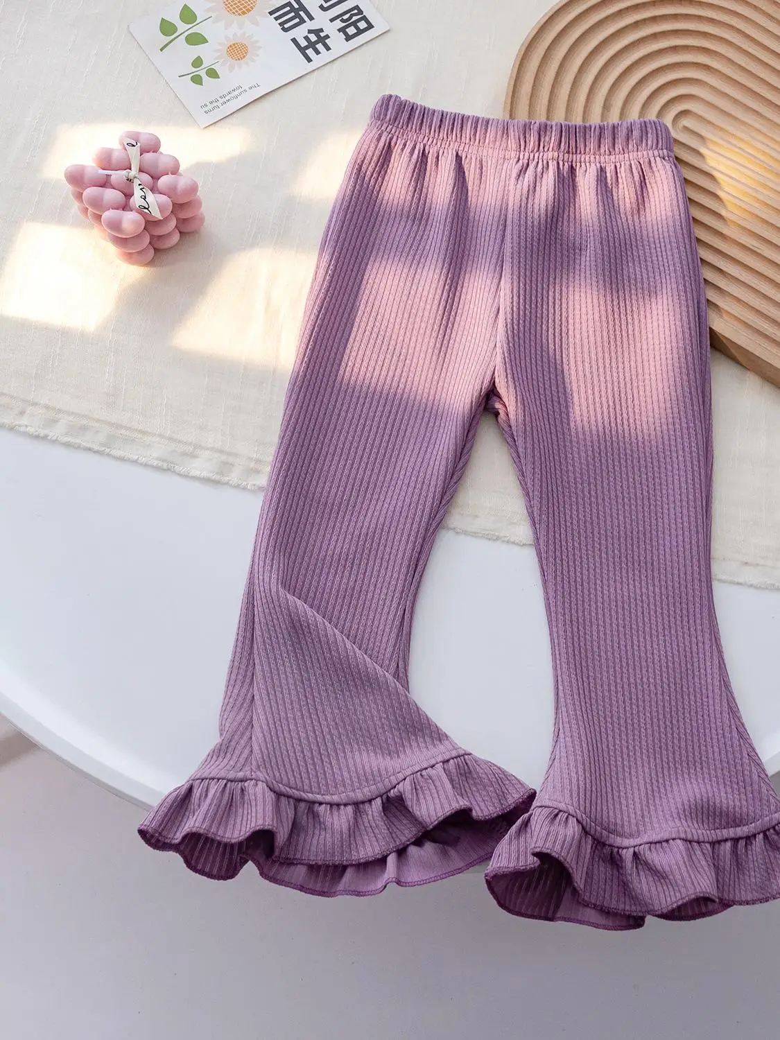 

Расклешенные брюки для девочек, весенне-осенние однотонные повседневные брюки с кружевной отделкой и широкими штанинами, модные модные свободные брюки, корейские детские брюки...