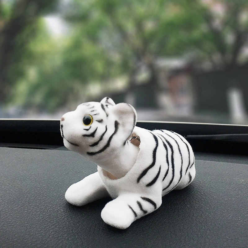 Creative Bobble Head Dog Figure Ornament Statue Cute Shaking Head Dog Car Ornament for Car Dashboard Tabletop Decoration Bobbing