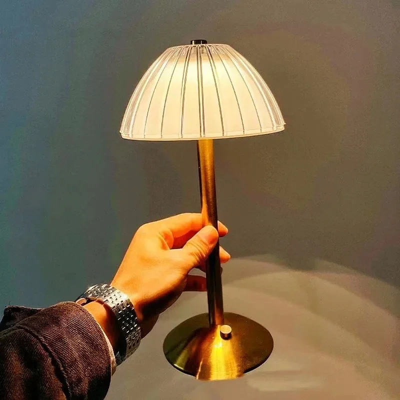 Lampu meja kristal Led Vintage klasik, dekorasi kamar tidur, lampu meja pengisian sentuh, lampu kristal samping tempat tidur, lampu Bar Hotel