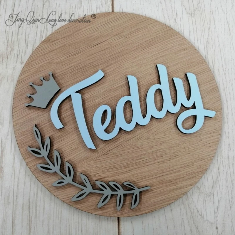 Custom ANY NAME & COLOUR Personalized wooden Name circle - Oak Veneer plaque with painted names
