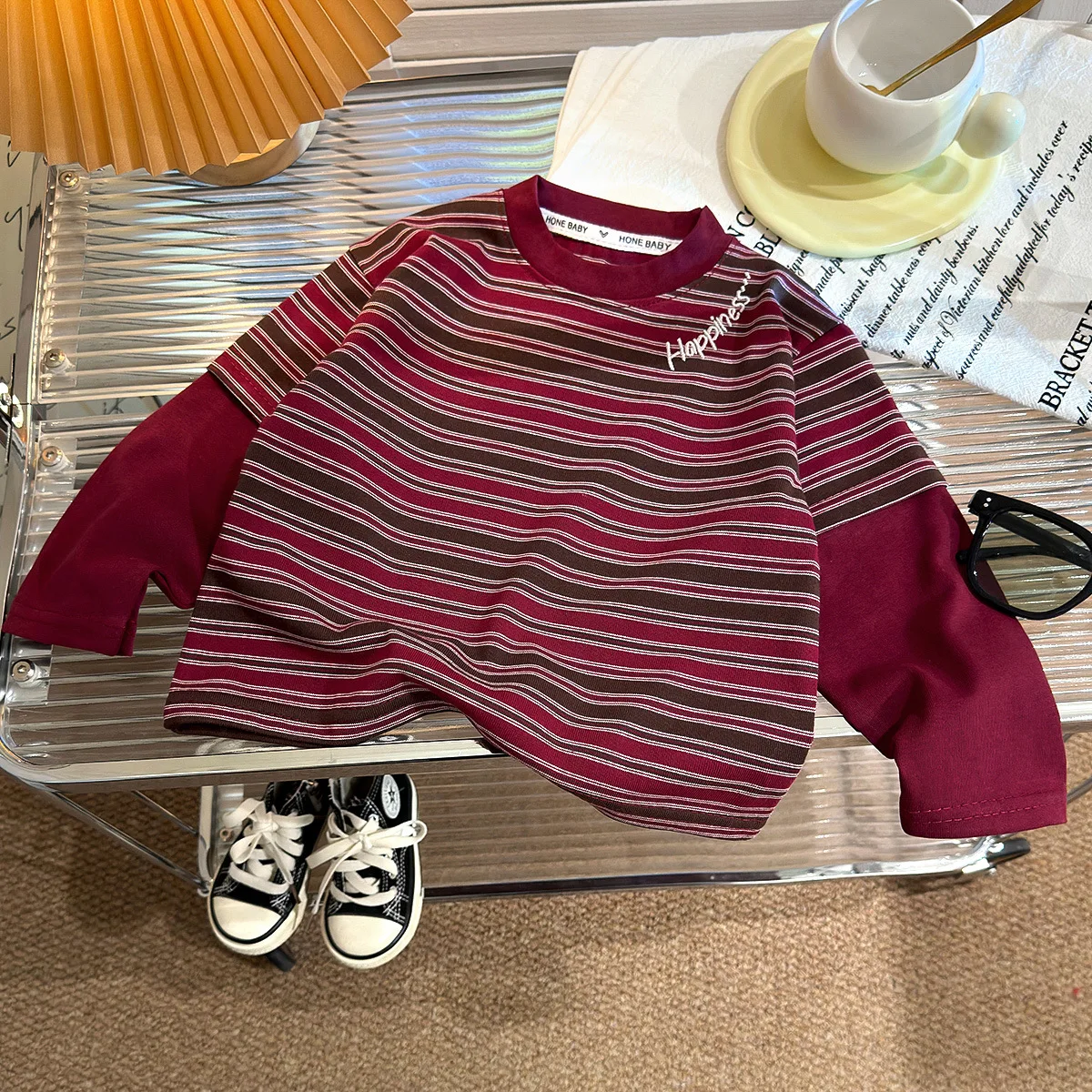 1-10 Jahre Koreanischer Stil Kinder Jungen Gestreiftes Oberteil Baumwolle Gespleißtes Loses Basic Kinder T-Shirt Herbst Weiche Atmungsaktive Kinderkleidung – Detail 2