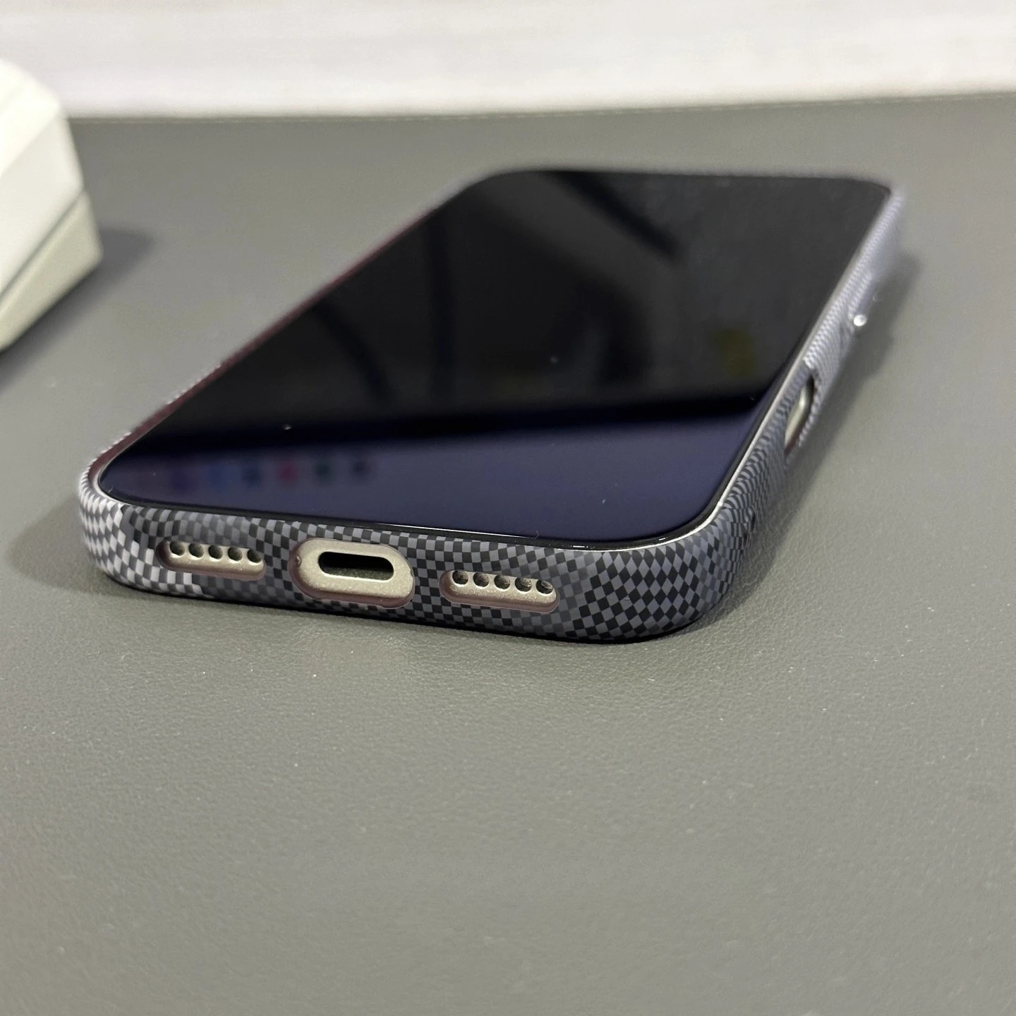 Magnetyczne etui Snow Mountain na iPhone'a 17 16 Pro Max, matowe, tłoczone, twarda obudowa PC, ochrona obiektywu aparatu, Capinha Funda — zdjęcie produktu 5