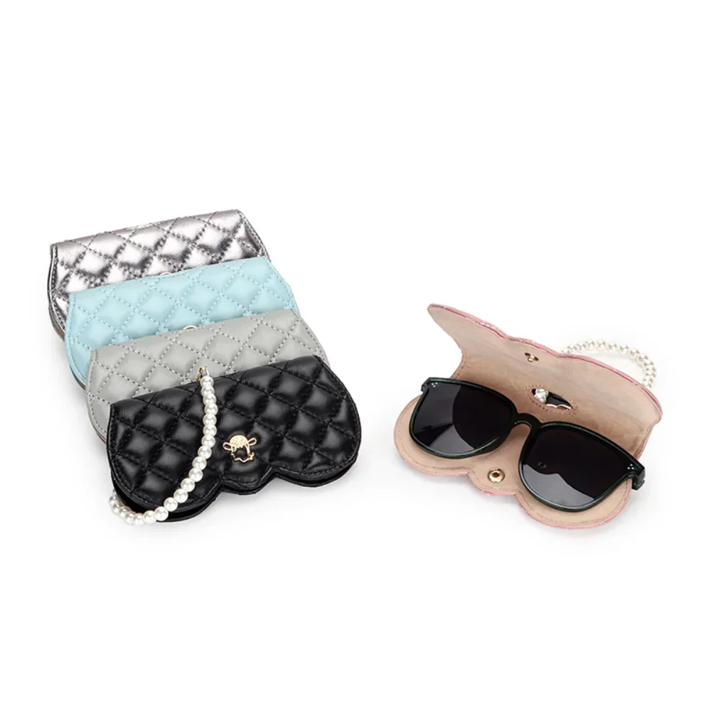 

Glasses Case Genuine Sheepskin Leather Women Soft Fashion Sunglass Pocket Purse with Pearl Neck Strap Hanging Eyewear