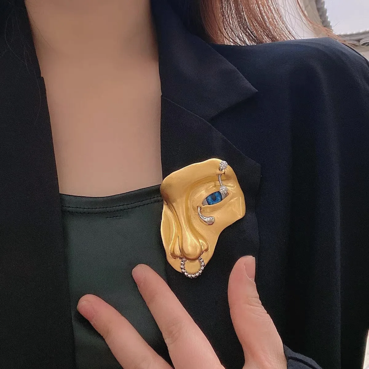broche-de-rosto-de-metal-vintage-design-exclusivo-exagerado-europeu-americano-pinos-acessorio-terno-casaco-pino-broche-decorativo-de-ropa