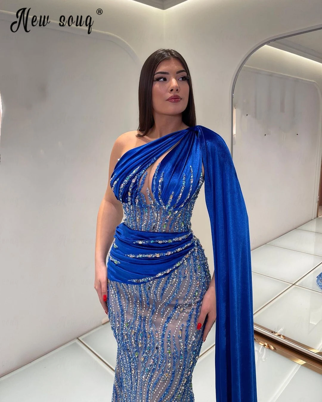 Personalizado Veludo Azul Real Cabo Longo, Vestidos De Celebridades, Jantar À Noite Vestidos De Festa, Árabe Beading Pageant Robe, Desgaste Formal