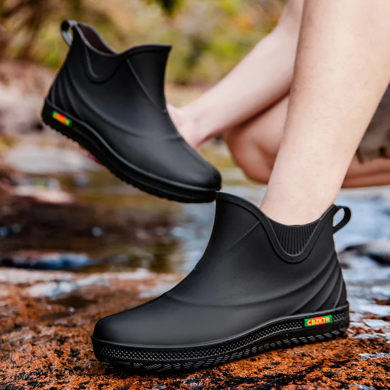 Fashionable Men's Rain Boots New Rubber Shoes Outdoor Lightweight Waterproof Men's Wear-resistant Non-slip Fishing Car Wash Shoe