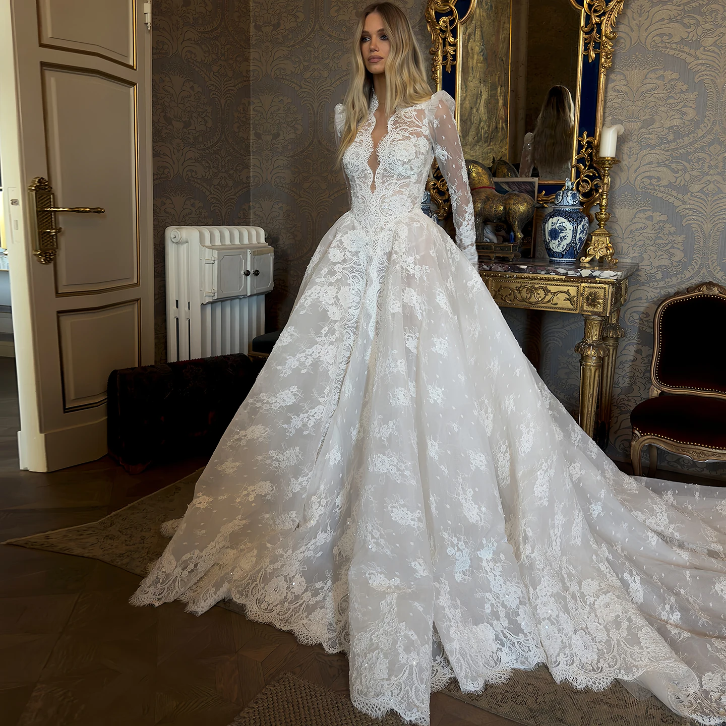 Shaorn Said Luxury Long Sleeve Lace Ball Gown Wedding Dress Royal Deep V-Neck Appliques Sequin Bridal Gown SW211 Customized