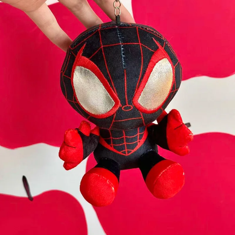 Llavero de Peluche de 12CM de la Serie Spider-Man, Figuras de Anime, Adornos para Mochilas, Regalo para Niños