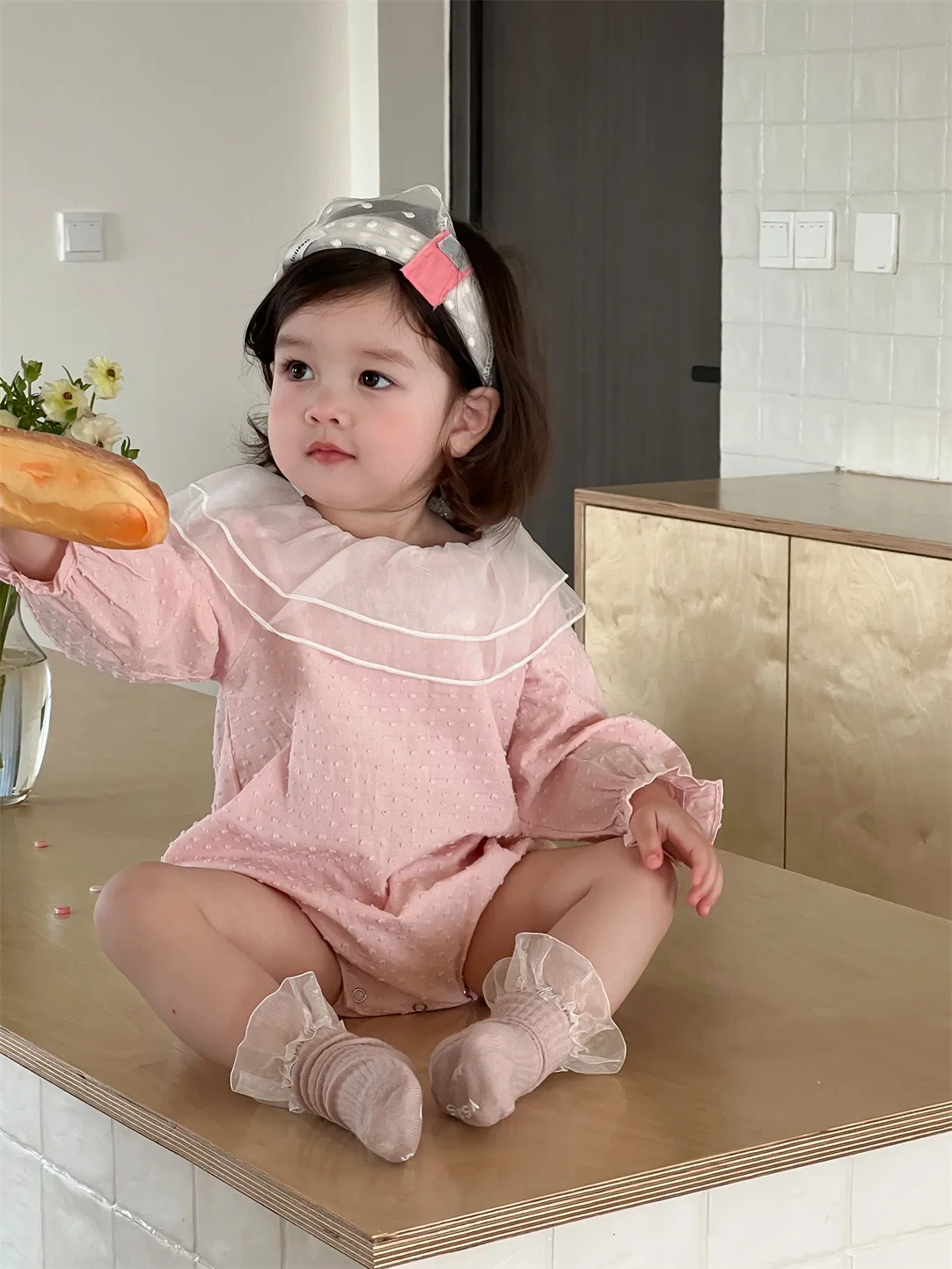 

Baby Girl Bodysuit 2025 Spring New Cute Princess Newborn Toddler Long Sleeve Jumpsuit Infant Lace Collar Girl Clothes 0-24M