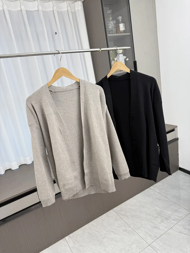 

Высококачественный мягкий удобный мужской вязаный кардиган, повседневный свободный крой, универсальный свитер, модная осенняя одежда, приятный для кожи...