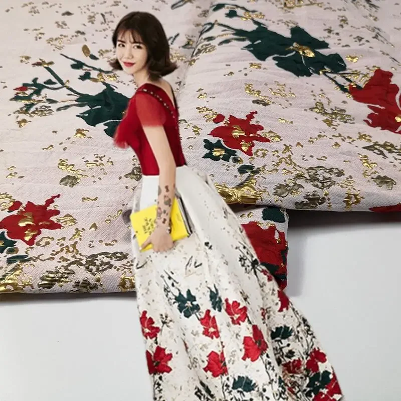 

Европейская жаккардовая ткань с золотой нитью, модный дизайн для пошива одежды, продажа на метры оптом