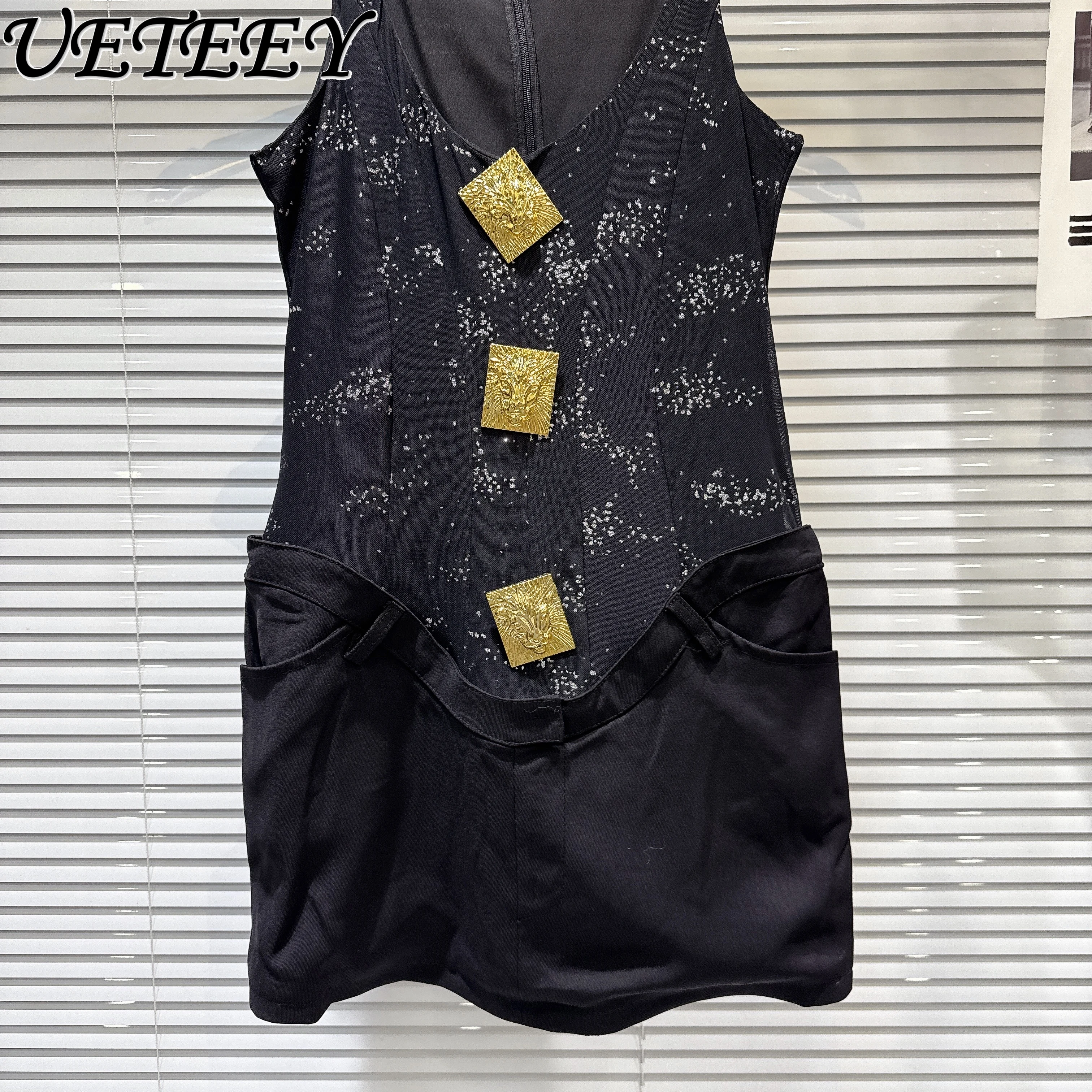 2025 Autumn New Fashion Socialite Metal Square Buckle Patchwork Backless Vest Dress Fashion Versatile Black Sleeveless Dress