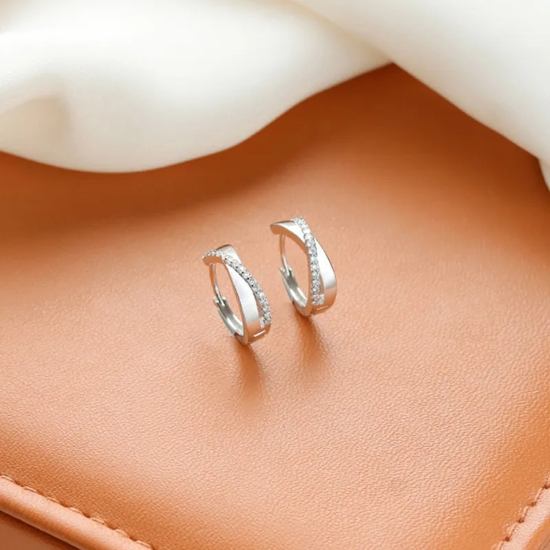 

The New Shiny Zircon Pentagram Pendant Women's Earrings Fashionable Simple Design Making Them Ideal Choice Anniversary Gifts