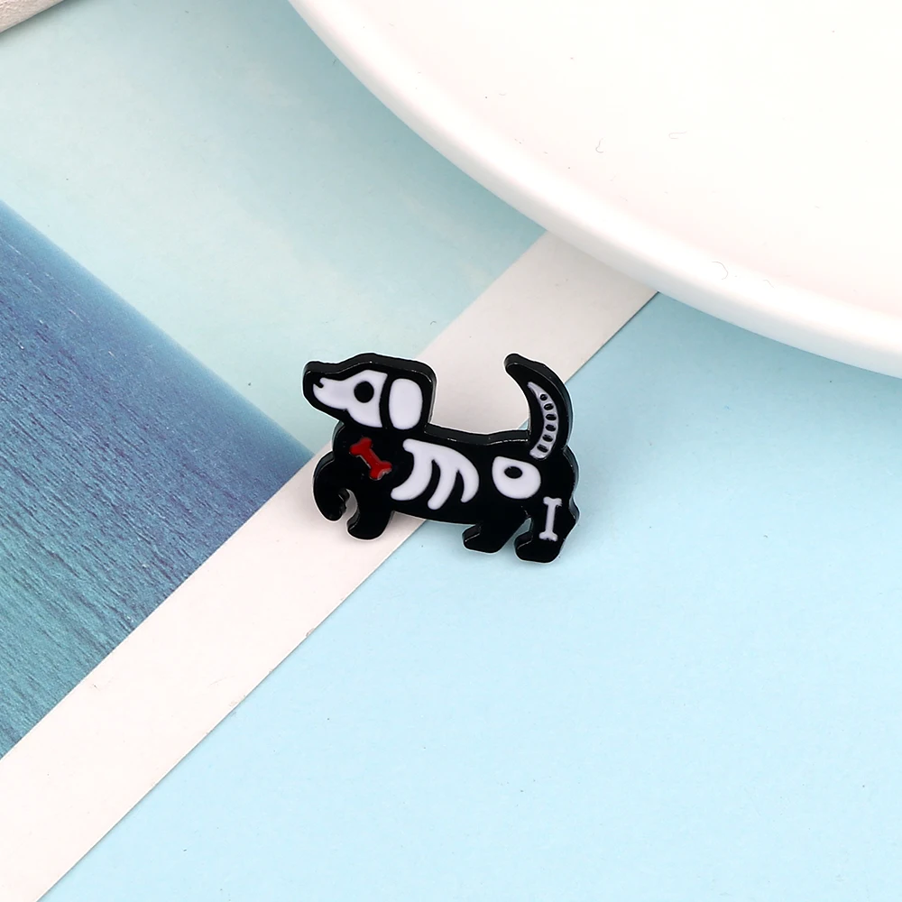 Cool Dark Punk Brooches Pins Funny Electric Shock Animal Skeleton Enamel Pin for Women Men Badges Bags Icon Decoration Jewelry